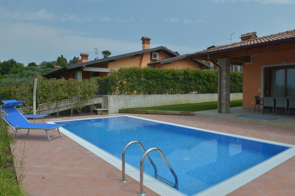 Villa Artemia Manerba del Garda Rum bild
