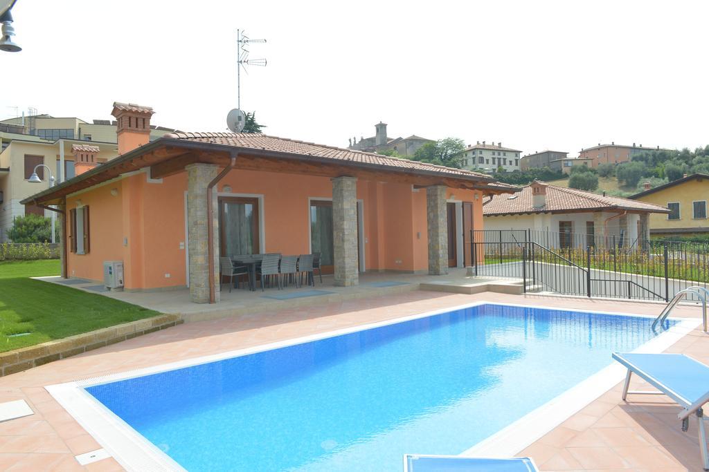 Villa Artemia Manerba del Garda Rum bild